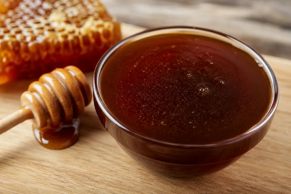 Close-up of honeydew honey